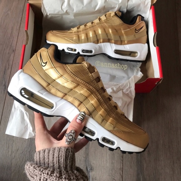 NWT Nike Air Max 95 Rare Gold - Picture 2 of 8